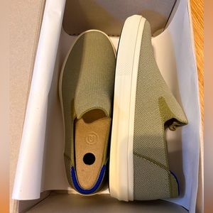 City Slip on Sneaker Rothy’s NWT (new in box) Olive Women’s Size 10